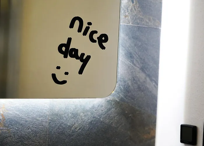 Netik - Tuscan Vineyard Escape 哥尔顿