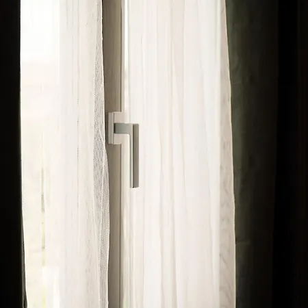 Daire Netik - Tuscany *