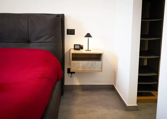 Daire Netik - Tuscan Vineyard Escape