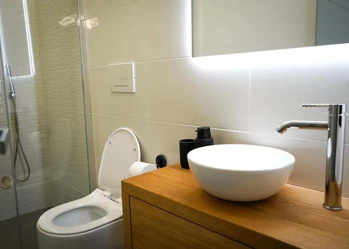 Netik - Tuscan Vineyard Escape